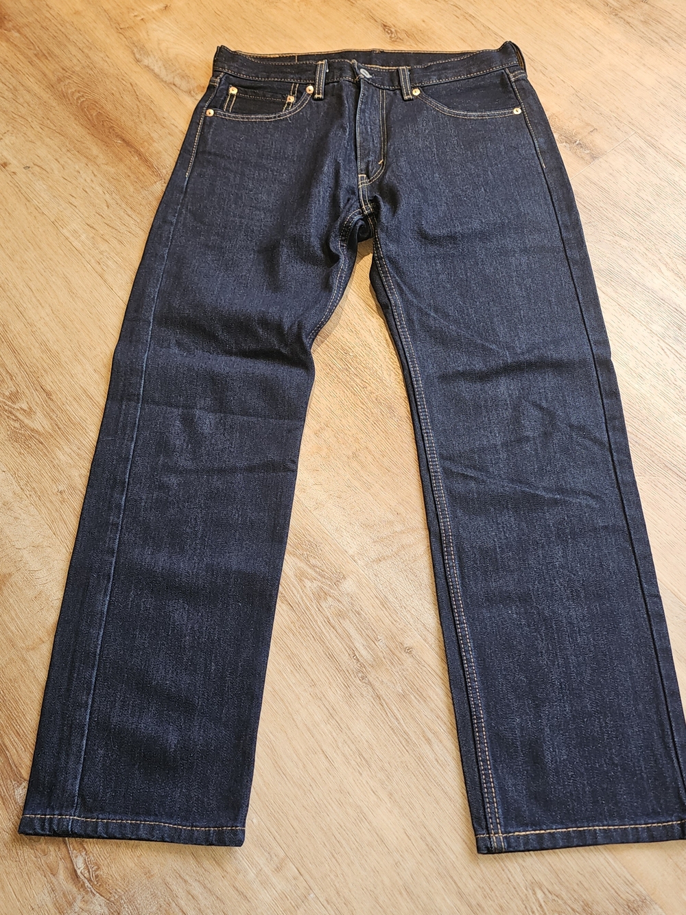Levi’s 505 Regular Fit denim jeans in a dark indigo wash 32x30 mens NWOT